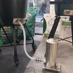 SG1 cold smoke generator connected to ceramic kamado grill for external smoke supply